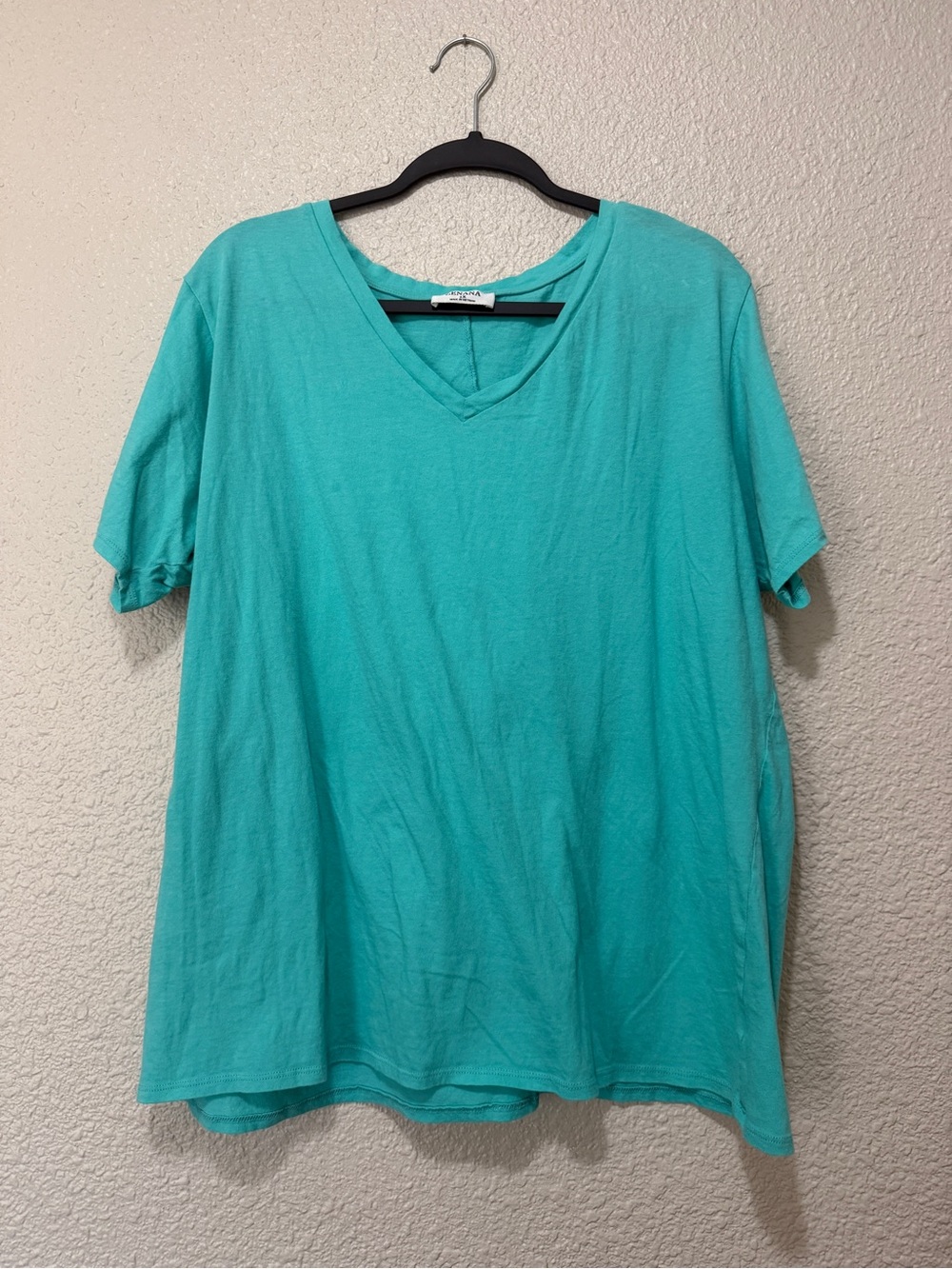 Zenana Outfitters Teal V-Neck Short Sleeve Tee